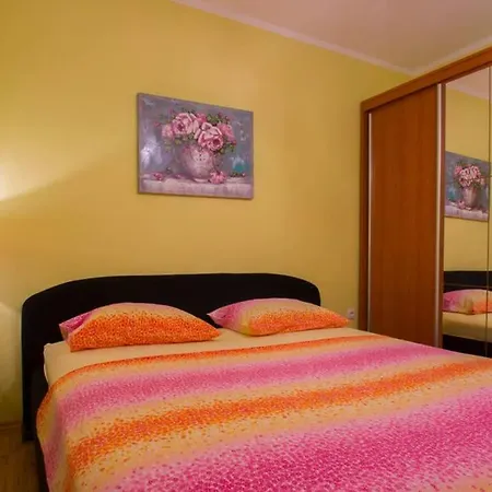 Tereza Villa *