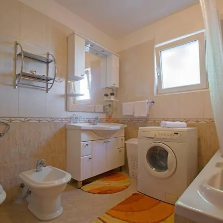 Tereza Villa Grizane-Belgrad