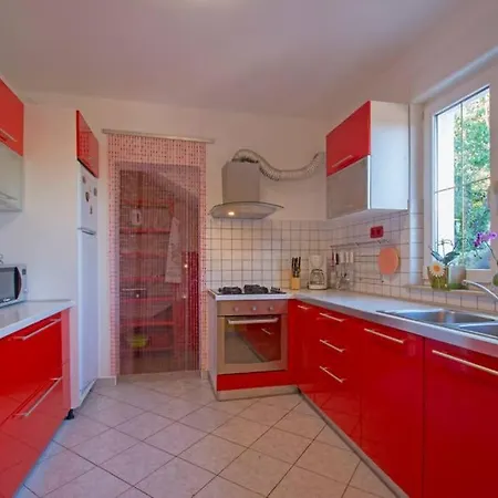 Tereza Villa *